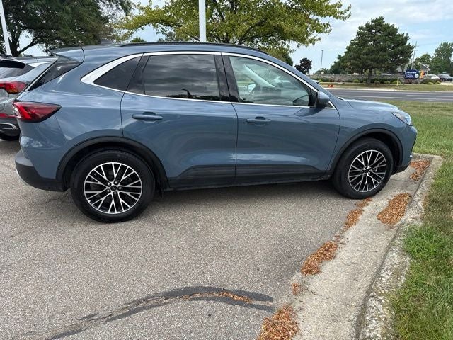 2025 Ford Escape Plug-In Hybrid Base