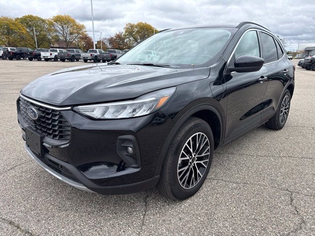 2025 Ford Escape Plug-In Hybrid Base
