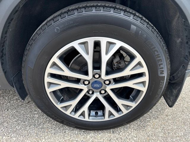 2022 Ford Escape Hybrid SEL