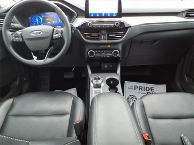 2022 Ford Escape Hybrid Titanium