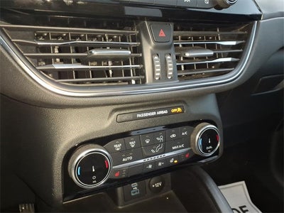 2022 Ford Escape Hybrid Titanium