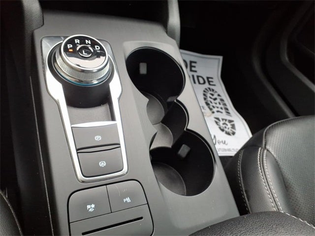 2022 Ford Escape Hybrid Titanium