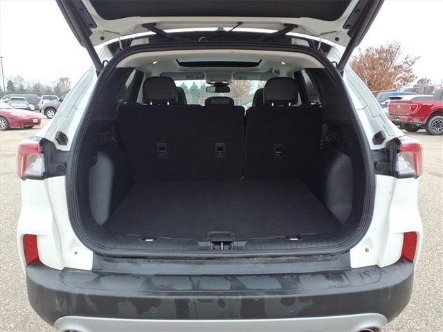 2022 Ford Escape Hybrid Titanium