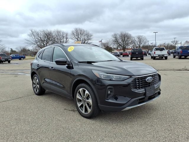 2025 Ford Escape Platinum