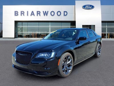 2023 Chrysler 300 Touring