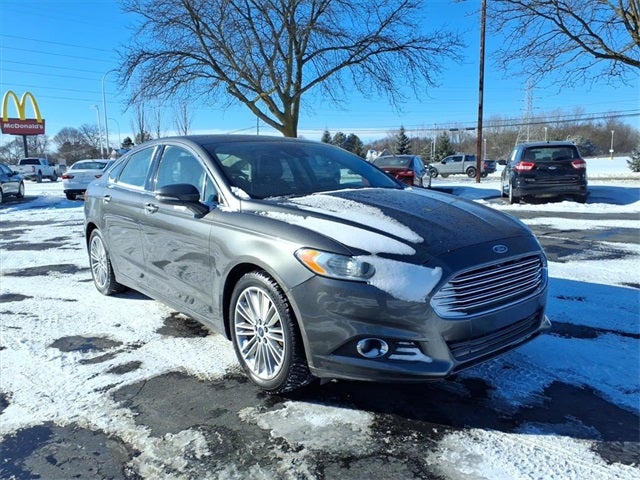2016 Ford Fusion SE