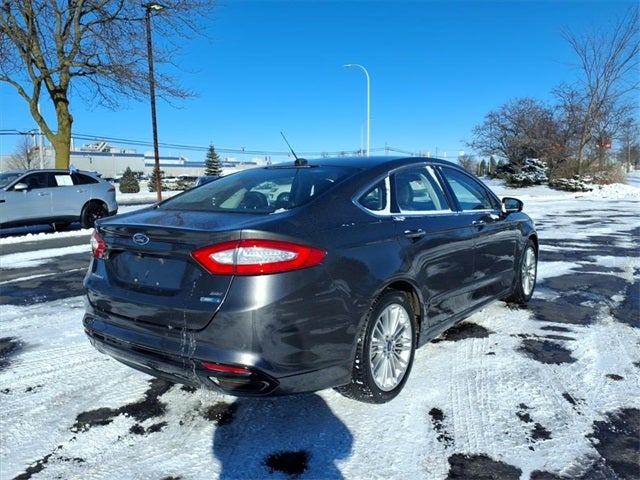 2016 Ford Fusion SE