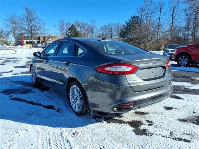 2016 Ford Fusion SE