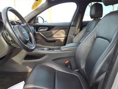 2020 Jaguar F-PACE 25t Premium