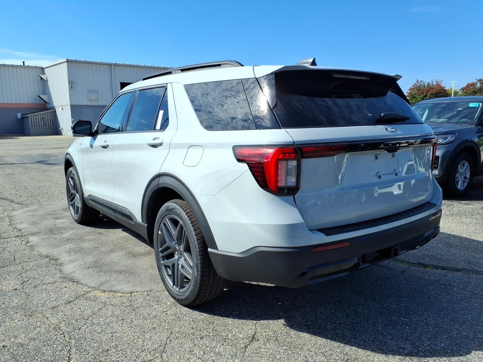 2027 Ford Explorer ST-Line