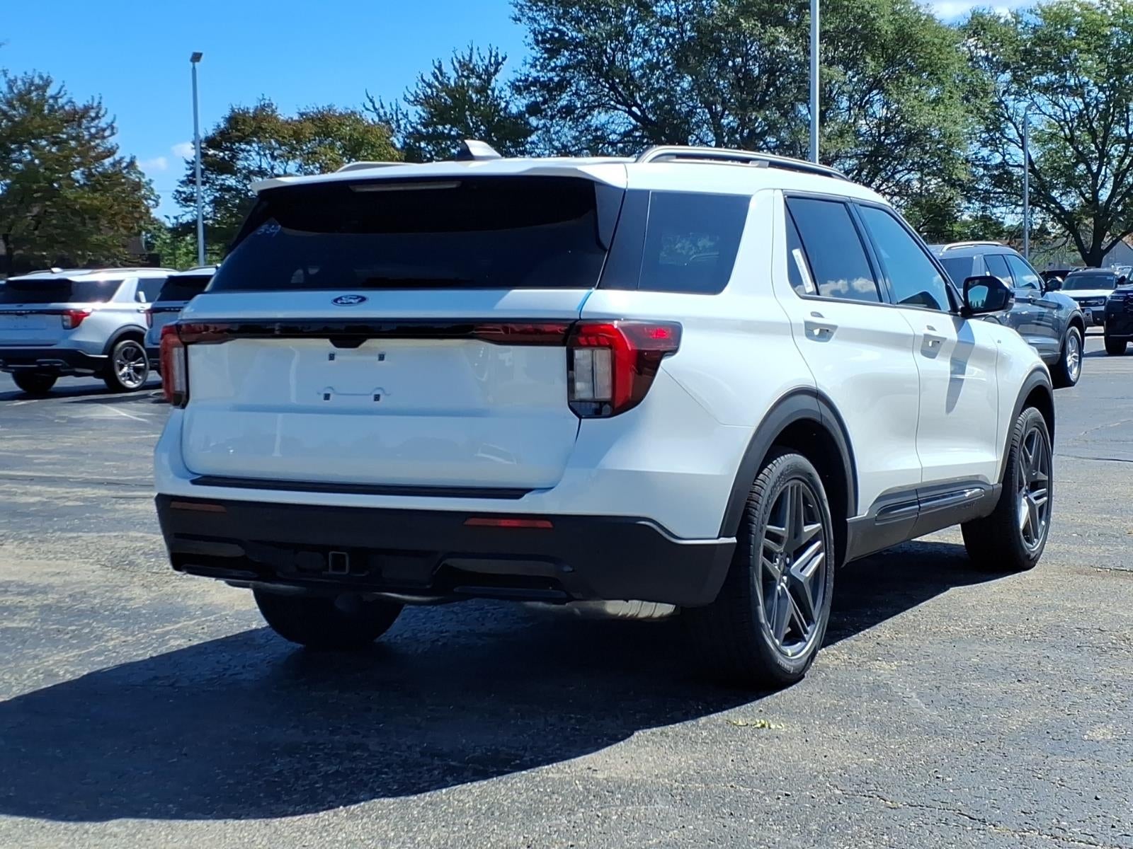 2027 Ford Explorer ST-Line