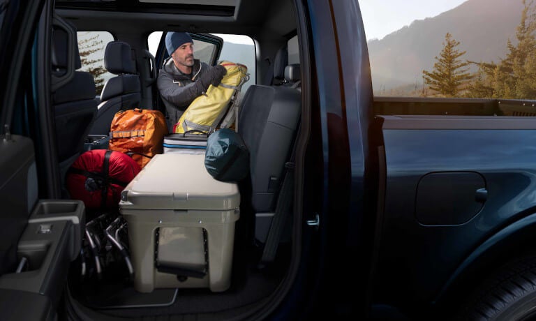 2024 Ford F- 150 cargo space